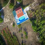 Tatil Evi Baras Garden - House With Pool
