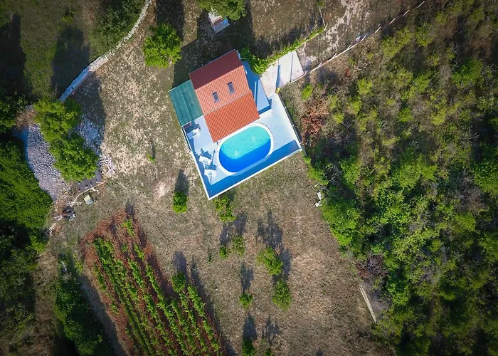 펜션 Baras Garden - House With Pool